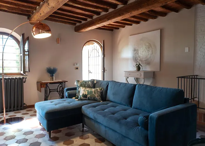 Elegant Apartment *